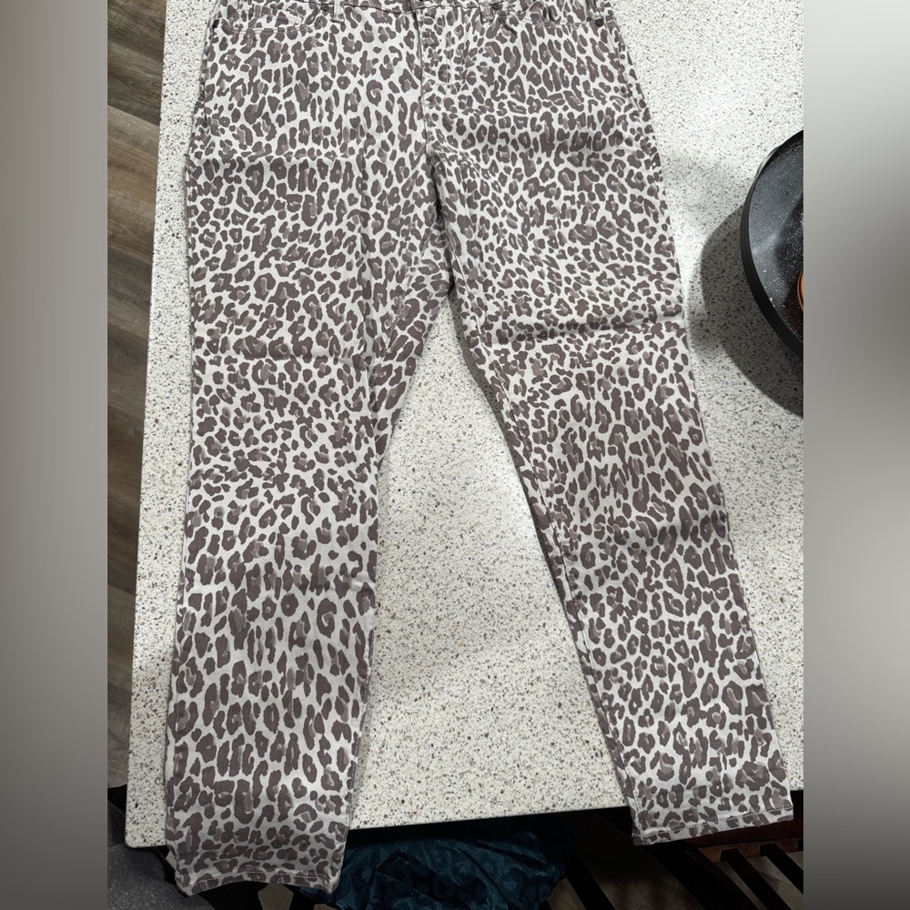 Nine West Leopard Print Jeans - Gray and White - Picture 1 of 2